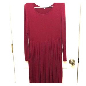 Maroon long sleeve dress with pockets